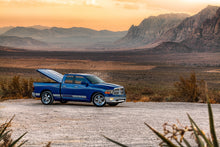 Load image into Gallery viewer, UnderCover 17-20 Toyota Tacoma 6ft Lux Bed Cover - Cement Gray (Req Factory Deck Rails)