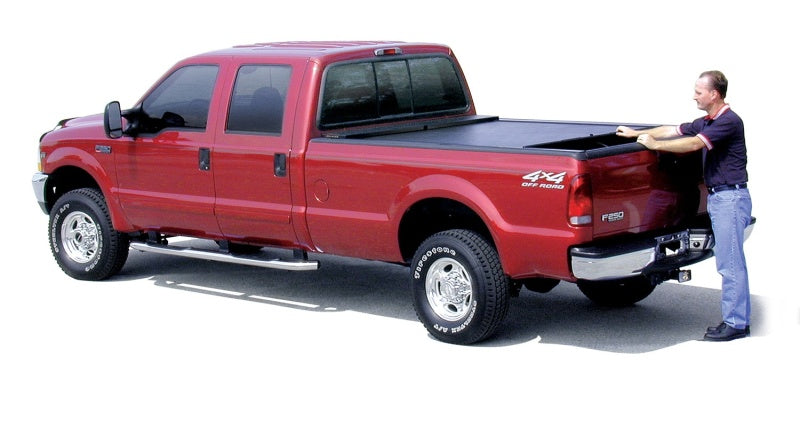 Roll-N-Lock 99-07 Ford F-250/F-350 Super Duty SB 80-3/4in M-Series Retractable Tonneau Cover