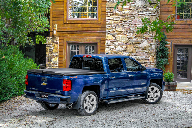 UnderCover 14-18 Chevy Silverado 1500 (19 Legacy) 6.5 ft  Elite Bed Cover - Black Textured