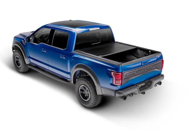 Retrax 99-07 Ford F-250/F-350 Super Duty (Short Bed) Retrax IX