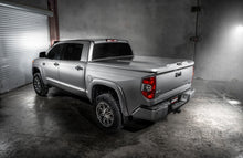 Load image into Gallery viewer, UnderCover 14-20 Toyota Tundra 5.5ft Elite LX Bed Cover - Super White