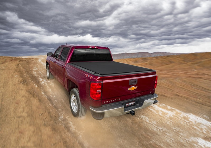 Truxedo 07-13 GMC Sierra & Chevrolet Silverado 2500/3500 Dually w/Bed Caps 8ft Pro X15 Bed Cover