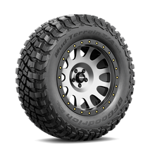 Load image into Gallery viewer, BFGoodrich Mud-Terrain T/A KM3 33X10.50R15LT 114Q